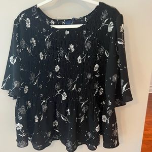 Kaari blue smoked top- NWT 1X